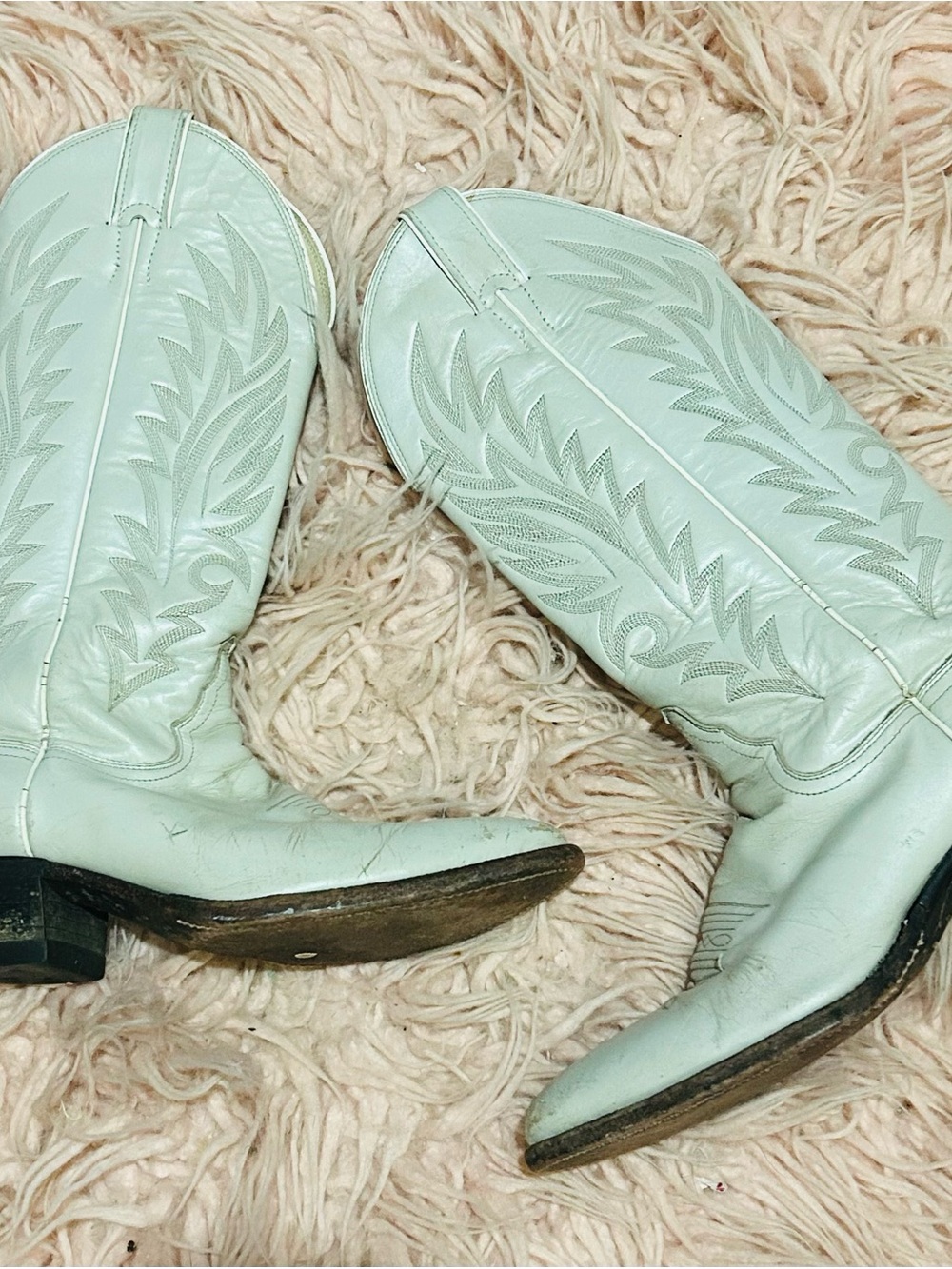 Vintage Women's White Justin Embroidered Western Cowboy Boots🤍